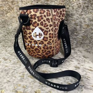 5 for‎ $25🔥HydroJug Cheetah Print Carry Sling with Mesh Pocket